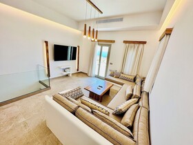 Aeris Suites