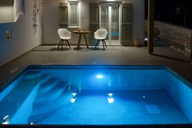 Aeris Suites