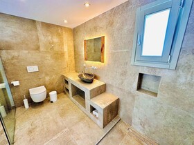 Aeris Suites