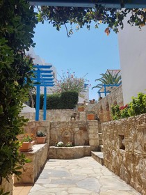 Pantonia Apartments