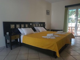 Pantonia Apartments