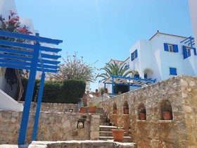 Pantonia Apartments