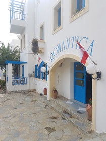 Romantica Hotel & Apartments