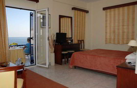 Venardos Hotel