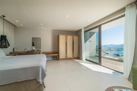 Katouna Suites Luxury Boutique Hotel
