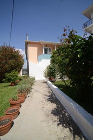 Tsonas Apartments