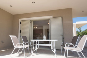 Bounatsa Studios & Apartments