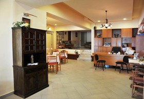 Logan's Beach Hotel