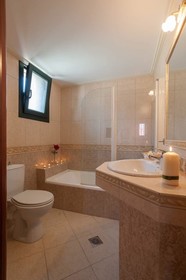 Lithoessa Luxury Apartments