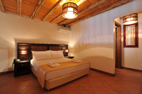 Varos Village Hotel & Residences