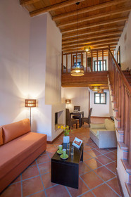 Varos Village Hotel & Residences