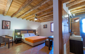 Varos Village Hotel & Residences