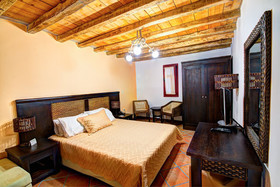 Varos Village Hotel & Residences