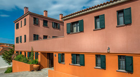 Varos Village Hotel & Residences