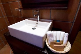 Varos Village Hotel & Residences
