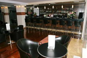 Crithoni's Paradise Hotel