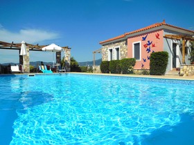 Aeolis Apartements & Studios
