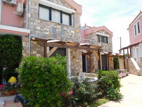 Aeolis Apartements & Studios
