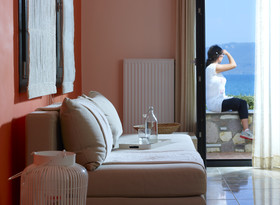 Aeolis Apartements & Studios