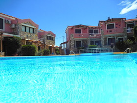 Aeolis Apartements & Studios