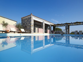 Aeolis Apartements & Studios