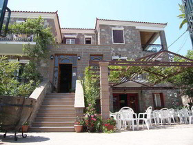 Villa Iris Hotel