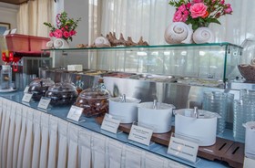 Delfinia Hotel & Bungalows