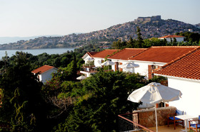 Delfinia Hotel & Bungalows