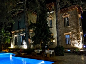 Loriet Hotel