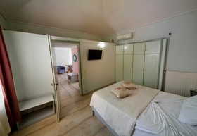 Loriet Hotel