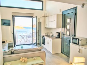 Eleia Seafront Villas