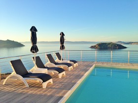 Eleia Seafront Villas