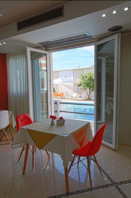Sun & Sea Luxury Hotel
