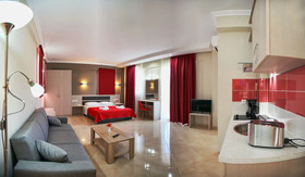 Sun & Sea Luxury Hotel