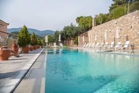 Maria Plomari - Apartments & Studios