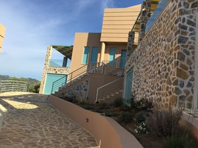 Ouzo Villas