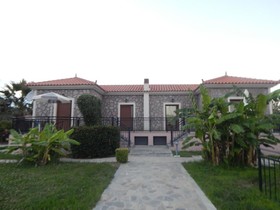 Kaloni Village