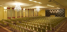 Limneon Resort & Spa