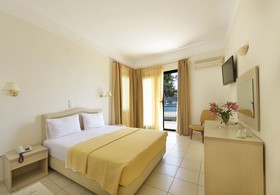 Tosca Beach Hotel