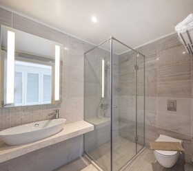 King Maron Wellness Beach Hotel