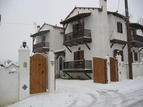Chateaux Constantin Agistro