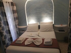 Moments Rooms