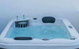 Uncle's Luxury Adamas Suites