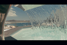 Uncle's Luxury Adamas Suites