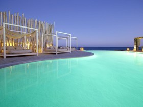 Artemis Seaside Resort