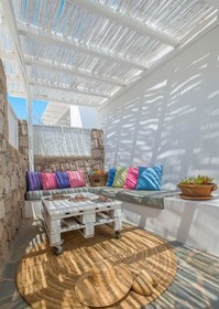 Delmar Apartments & Suites