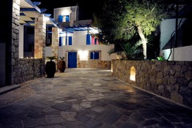 Hotel Glaronisia