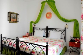 Hotel Glaronisia