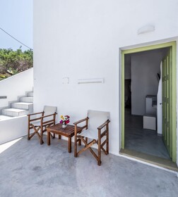 Pente Elies Milos