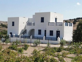 Villa Marios- Under the Volcano